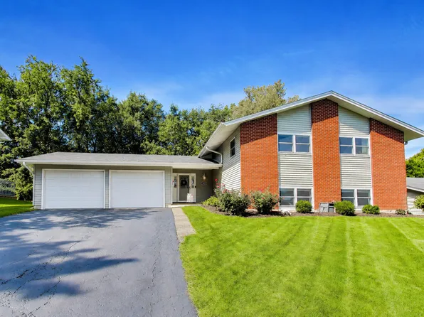 6402 Bradley Dr, Woodridge, IL 60517