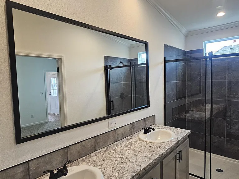 741 Hollow Ln — Photo 15