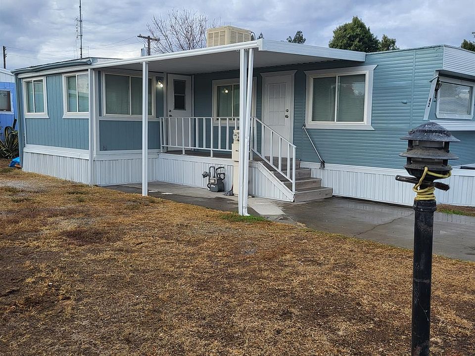 1st image of 7676 N Fresno St Space 42
