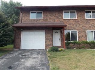 2 Kingsway Dr, Belleville, IL 62226