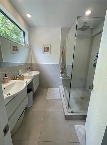 2740 SW 29th Ave — Photo 13