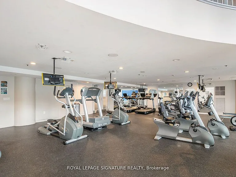 323 Richmond St E #405 — Photo 13
