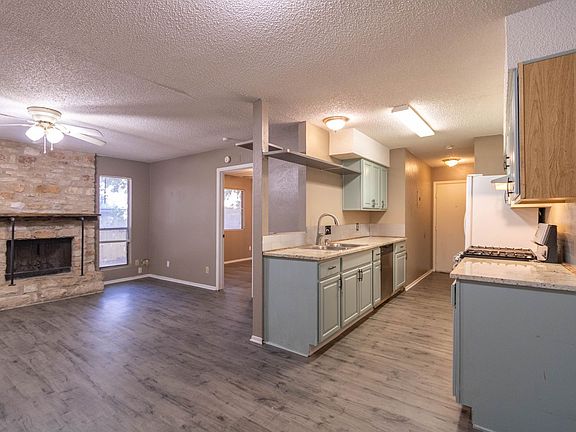 5th image of 701 Country Aire Dr #A
