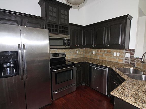 4th image of 808 SW Cheyenne Dr