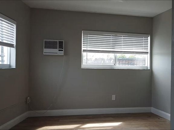 5th image of 1770 NE 125th St #117