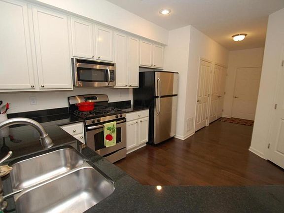 2nd image of 5428 Nottinghamshire Ln
