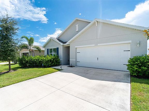 2nd image of 25333 E Lenox Cir