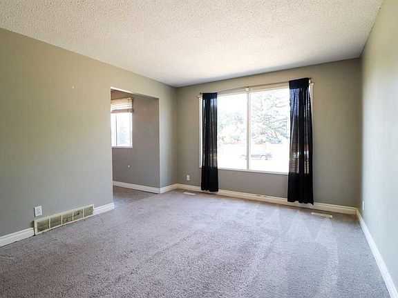 4th image of 71 Laval Blvd W