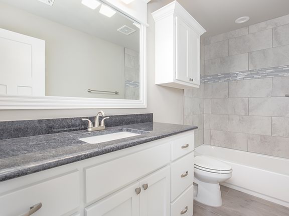 5th image of 9609 Morgan Crossing Dr