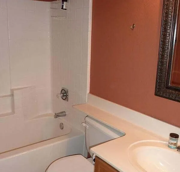 140 W Oxford Ln — Photo 12