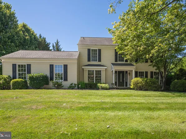 312 Bolton Ln, Downingtown, PA 19335
