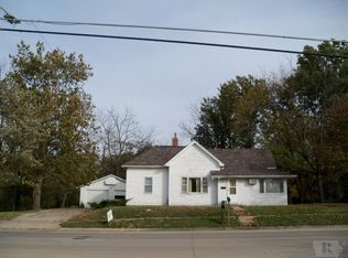 915 N Park Ave, Centerville, IA 52544