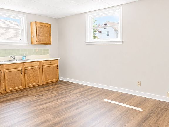 4th image of 1717 4th Ave