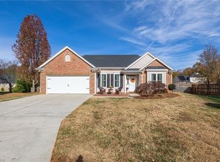 1010 La Plata Ct, Kernersville, NC 27284
