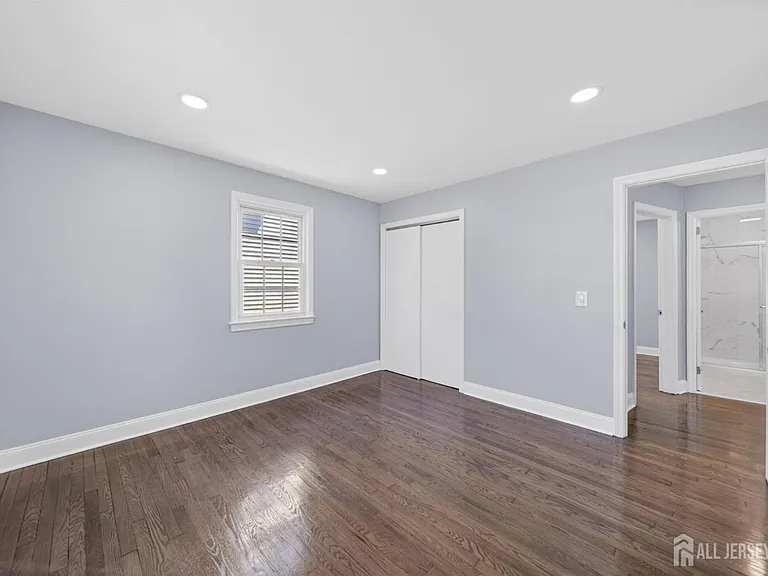 125 E Cherry St — Photo 12