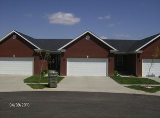 125 Twin Lakes Dr, Vine Grove, KY 40175