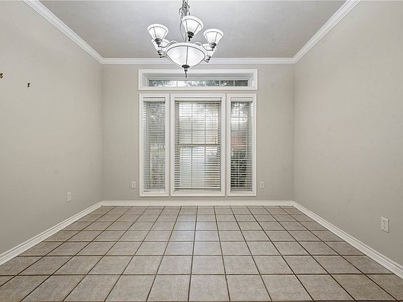 5th image of 205 Sophia Ln