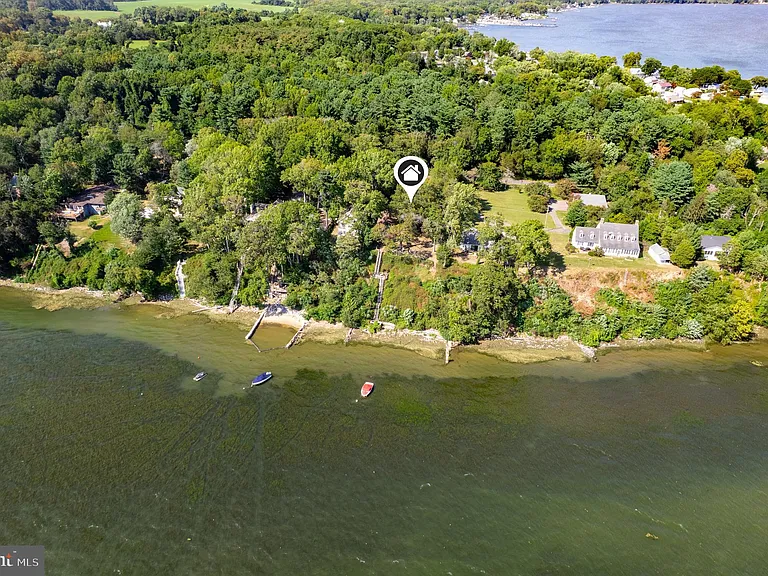 1348 Carpenters Point Rd — Photo 48