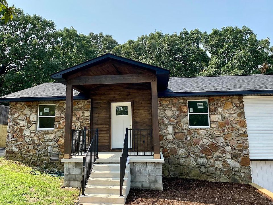 3237 College Ave, Conway, AR 72034 MLS 23021817 Zillow