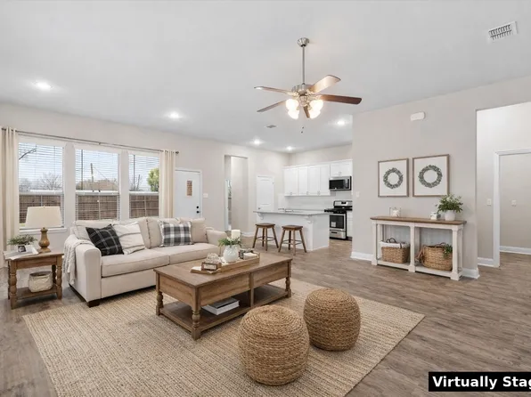 576 Spruce Trl, Forney, TX 75126