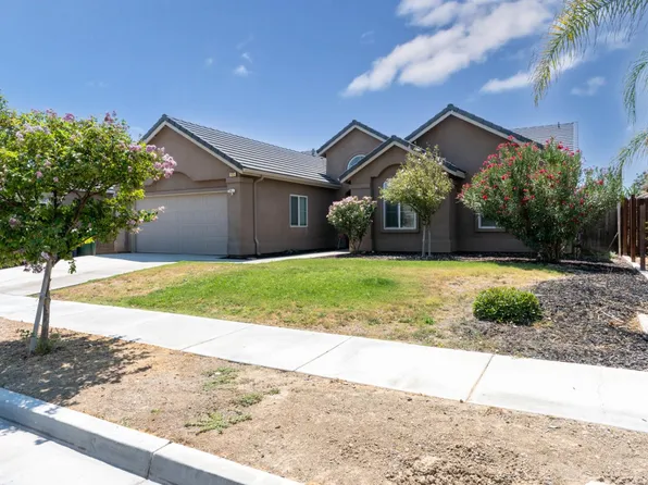 1525 Greenwich Dr, Los Banos, CA 93635
