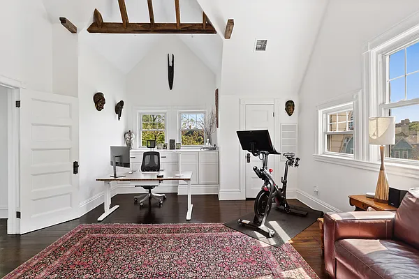 Sold by Compass | media 25