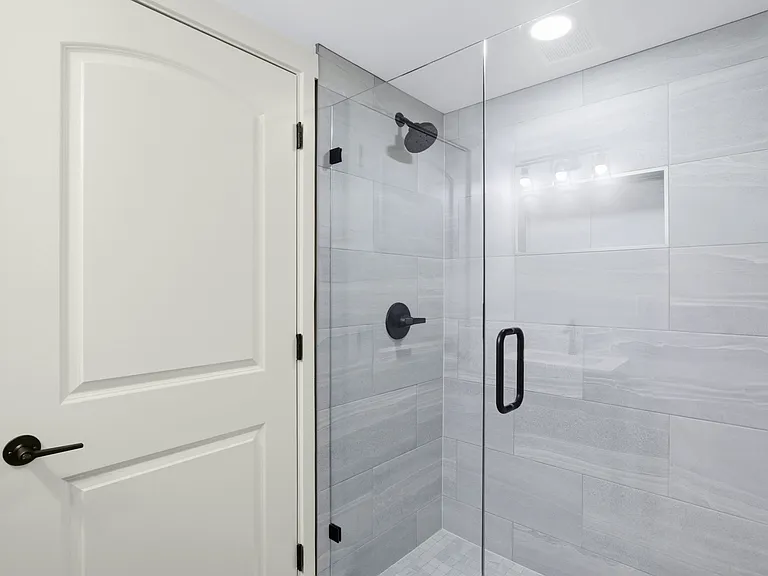 3908 Plymouth Rd — Photo 28