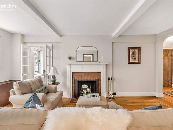 2nd image of 433 E 51st St #2F