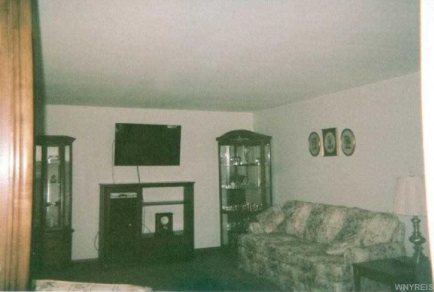 2nd image of 166 Lou Ann Dr