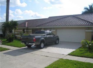 9792 Sun Pointe Dr, Boynton Beach, FL 33437