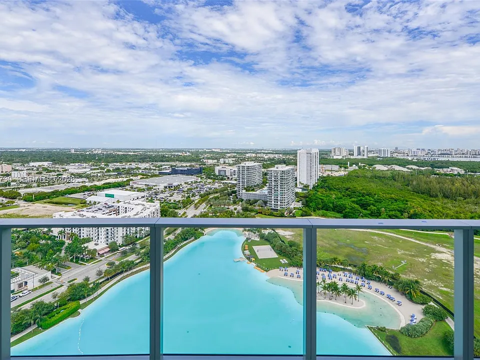 2411 Laguna Cir #2707