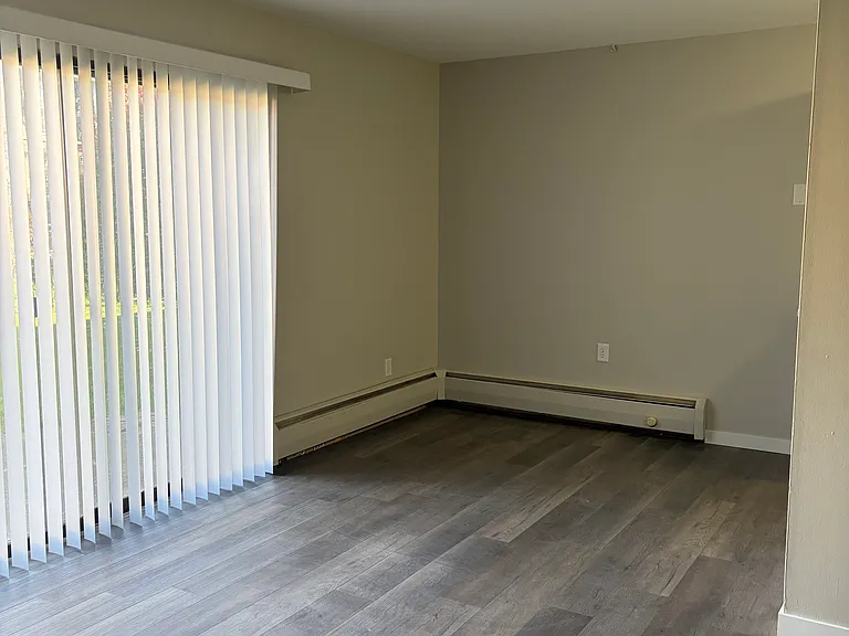 1025 Smetana Rd #3 — Photo 4