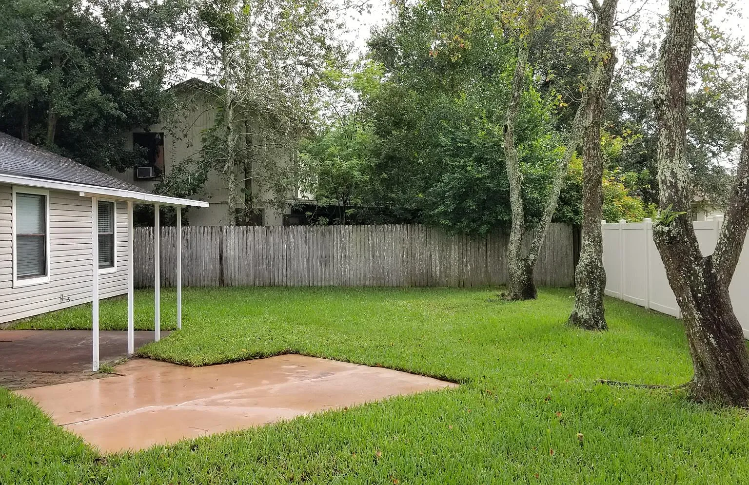 3 bed, 2088 sqft, $2,149 — Photo 3