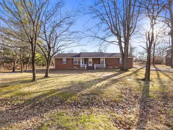 910 Linwood Dr, Cookeville, TN 38501