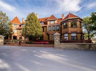 23200 Lake Rd APT 58, Bay Village, OH 44140