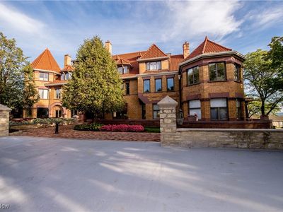 23200 Lake Rd APT 58, Bay Village, OH, 44140