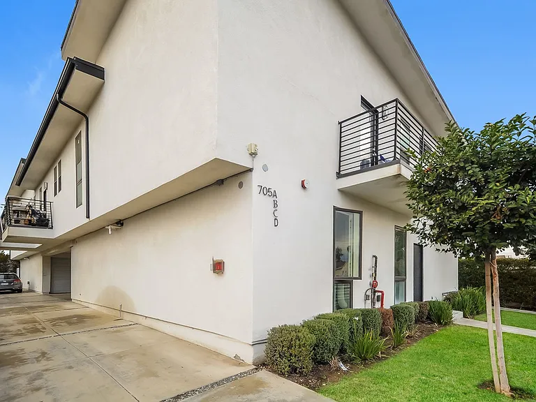 Belden East LA — Photo 14