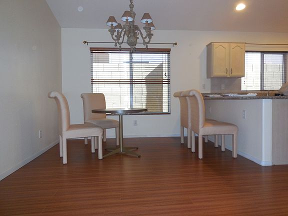 5th image of 2020 E Bluefield Ave