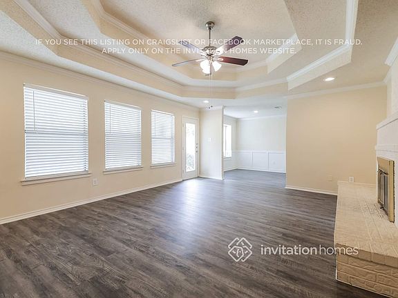 3rd image of 6885 Hickory Hollow Ln