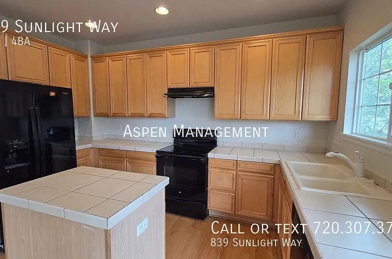 839 Sunlight Way — Photo 10