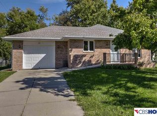 801 Valley View St, Valley, NE 68064