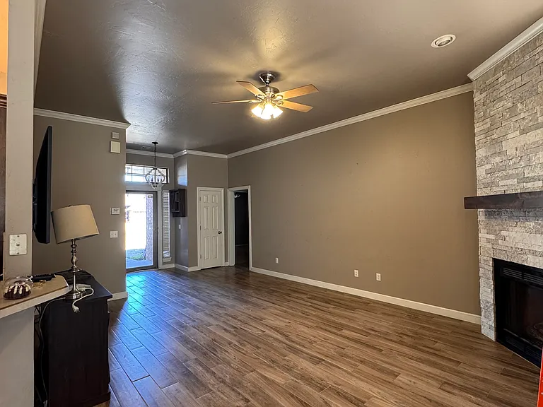 844 SW 41st St — Photo 15