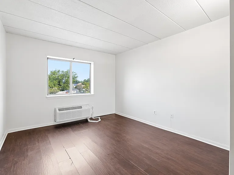 5 Linden St #6I — Photo 12