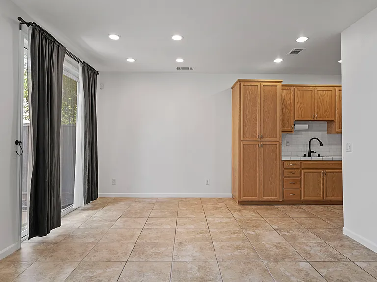 361 Gabiano Ct — Photo 6