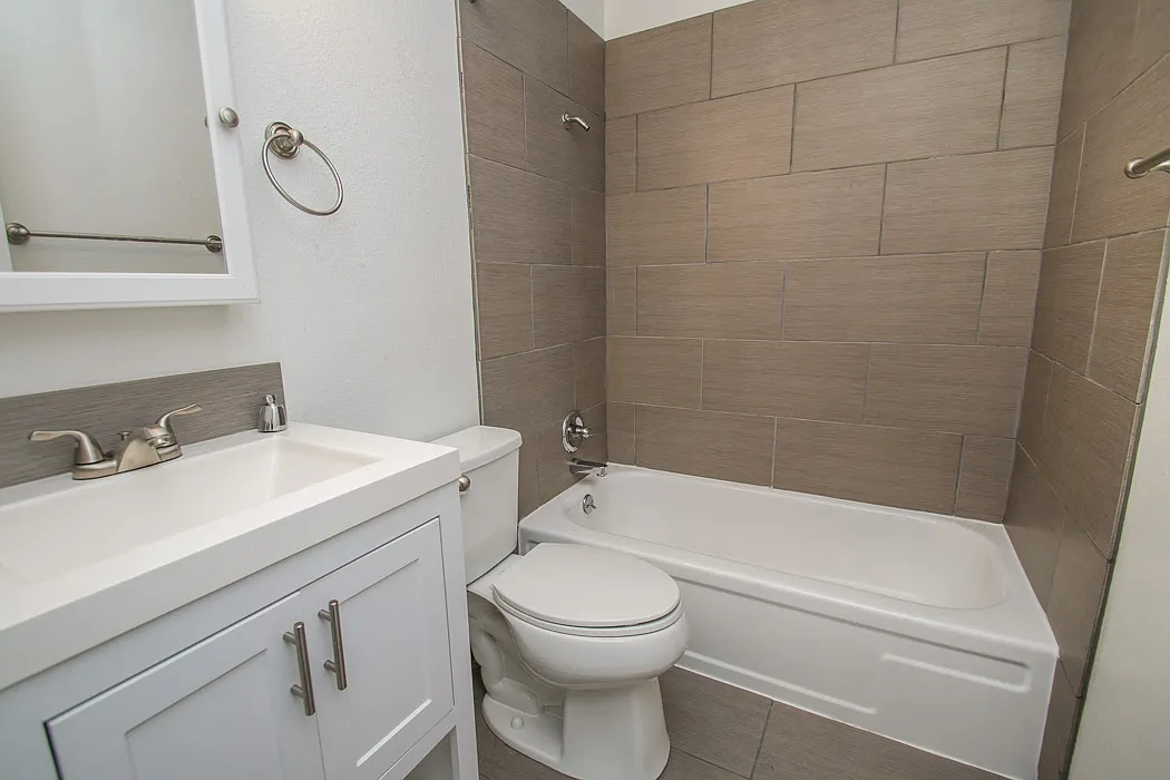 The Vantage Apartments — Photo 4