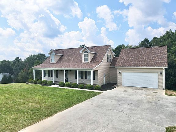 2nd image of 581 Fallview Rd
