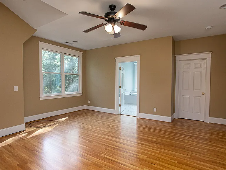 81103 Alexander — Photo 18