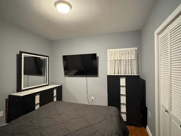 21 Summer St APT 2, Attleboro, MA 02703