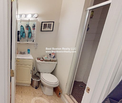3rd image of 8 Bishop Allen Dr APT 2