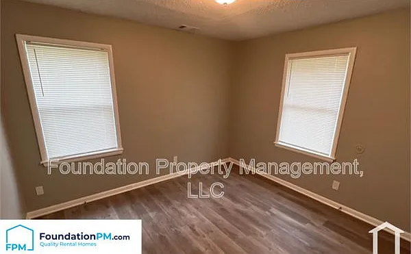 3276 Ashland St — Photo 9